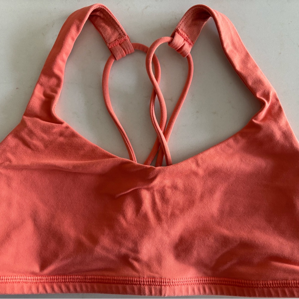 Lululemon Free to Be sports bra